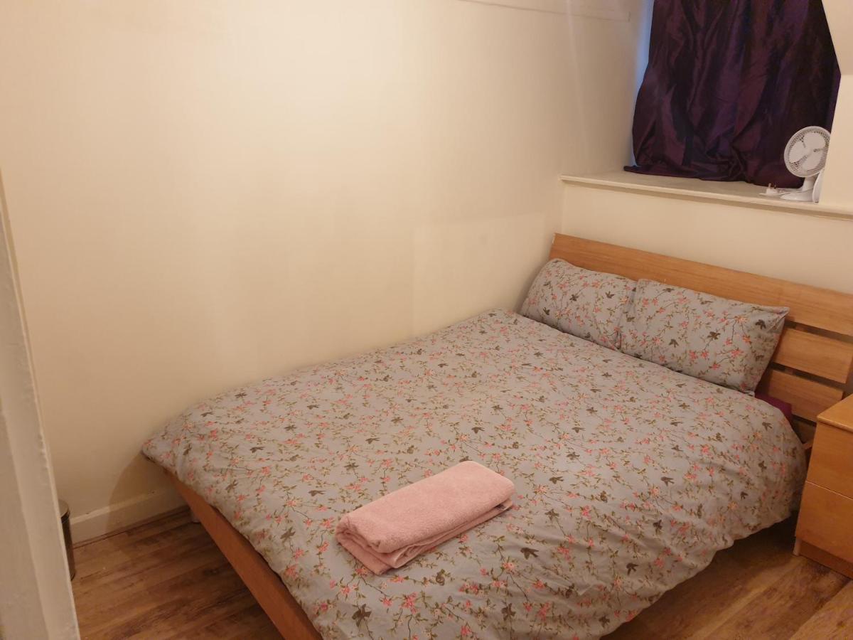 Splendid 4Bedrooms Shared Home แมนเชสเตอร์ ภายนอก รูปภาพ