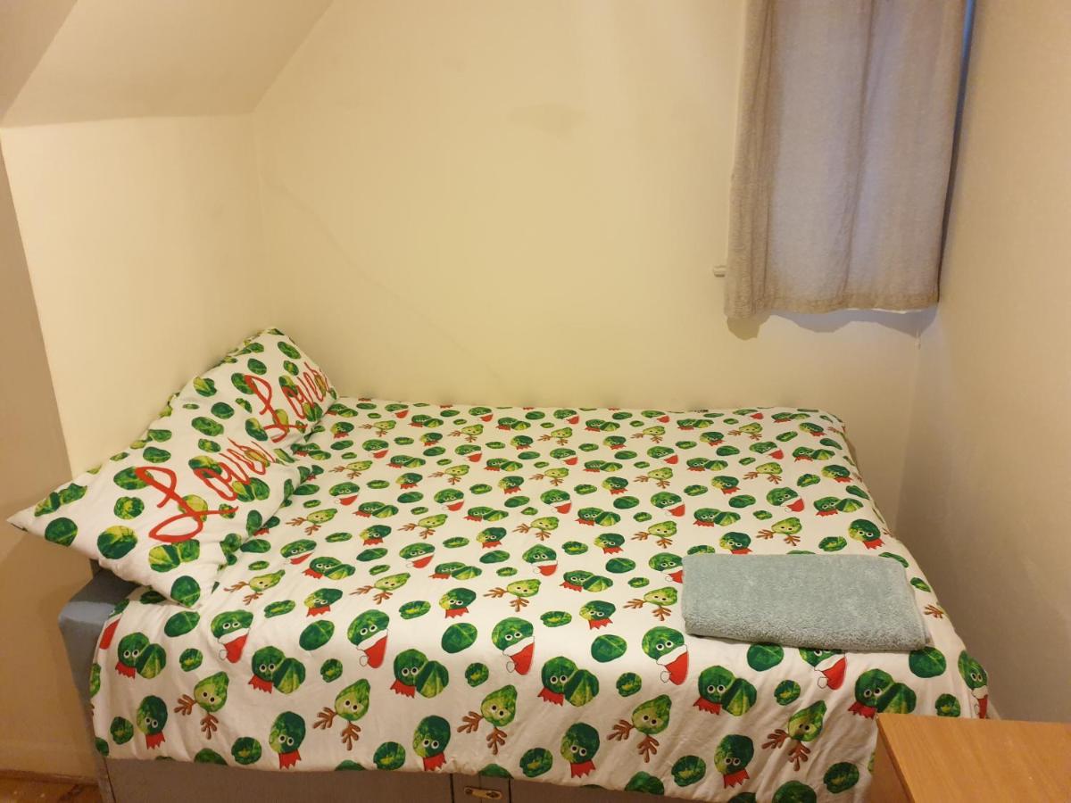 Splendid 4Bedrooms Shared Home แมนเชสเตอร์ ภายนอก รูปภาพ
