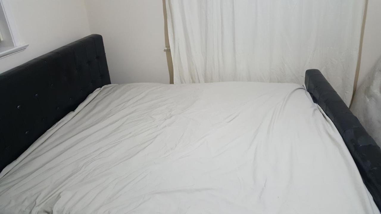 Splendid 4Bedrooms Shared Home แมนเชสเตอร์ ภายนอก รูปภาพ