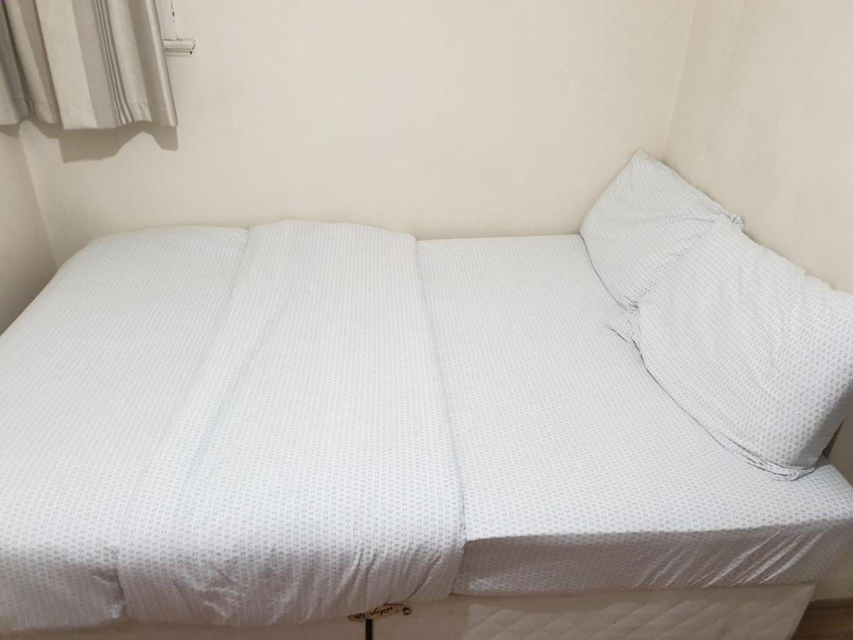Splendid 4Bedrooms Shared Home แมนเชสเตอร์ ภายนอก รูปภาพ