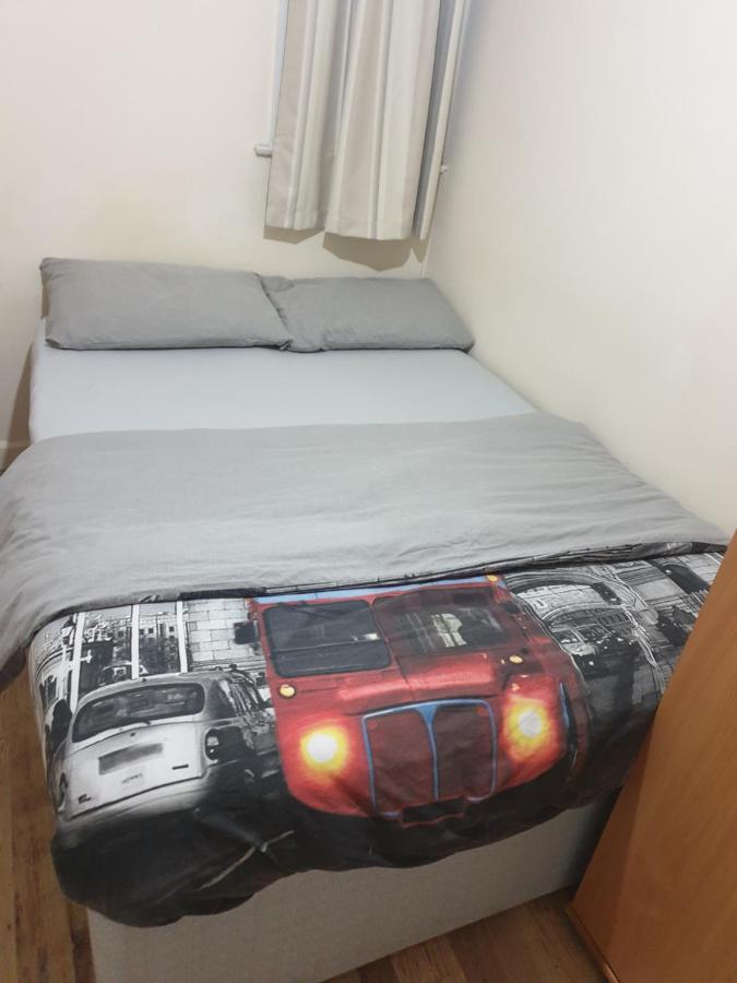 Splendid 4Bedrooms Shared Home แมนเชสเตอร์ ภายนอก รูปภาพ