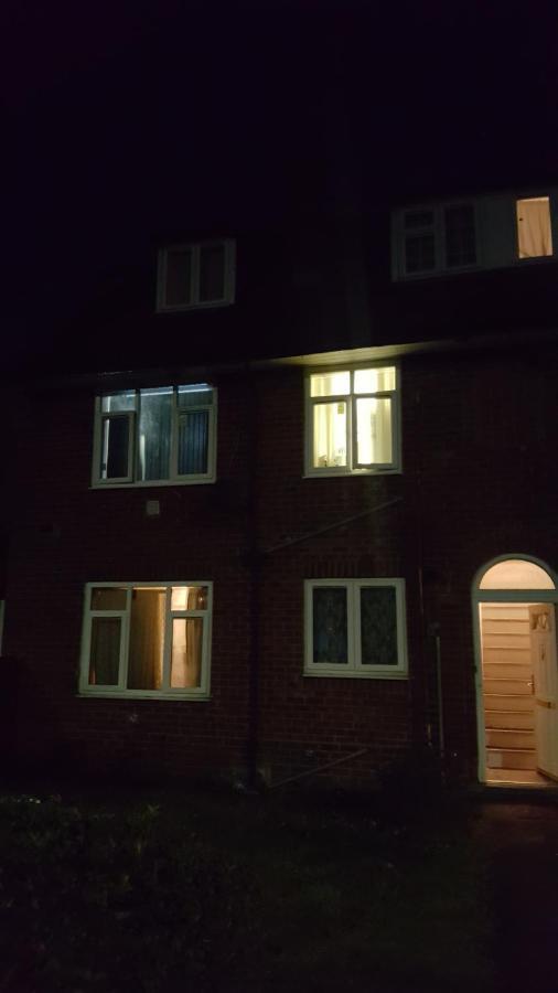 Splendid 4Bedrooms Shared Home แมนเชสเตอร์ ภายนอก รูปภาพ